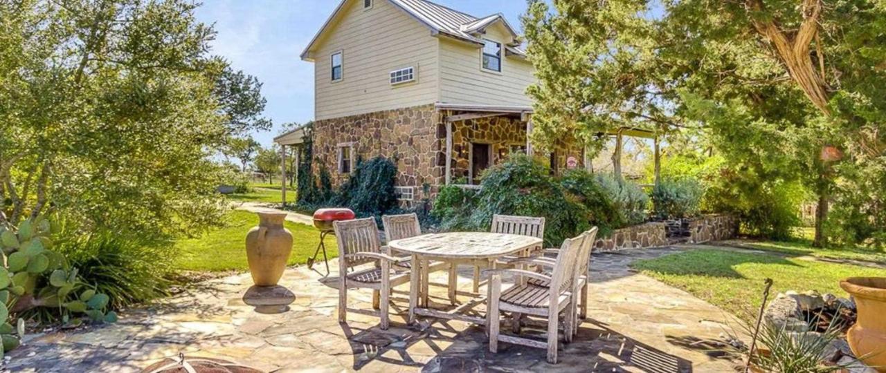 Last Outpost Bandera Ranch House Exterior photo