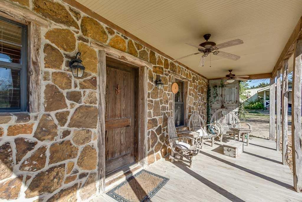 Last Outpost Bandera Ranch House Exterior photo